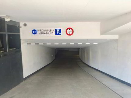 Vieux-Chêne, Place intérieur dans le garage souterrain de la Rue du... 1/1