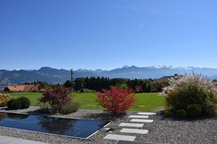 Maison contemporaine de 10 pièces en vente à Sorens - 580 m² 1/5