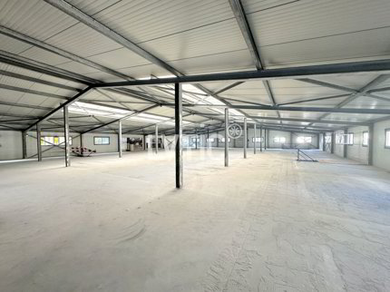 Halle industrielle en vente à Adresse sur demande - 2 200 m² 1/5