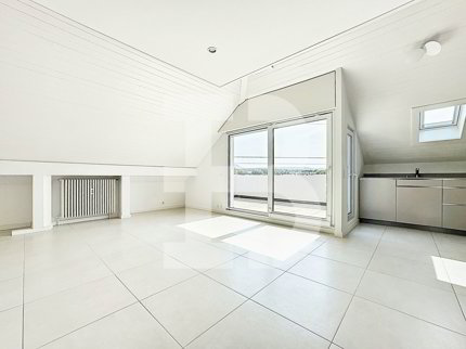Appartement with 3.5 rooms on sale in A deux pas des commodités - 91 m² 1/5