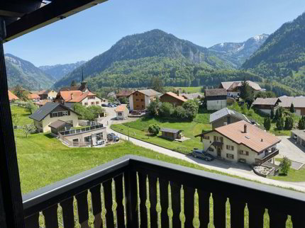 Chalet de 8 pièces en vente à Crésuz - 165 m² 1/5