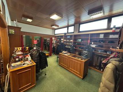 Charming Retail Space in the Heart of Montana, Crans-Montana 1/5