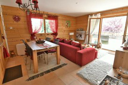 Chaleureux appartement de 2.5 pièces de standing avec grande terrasse... 1/5