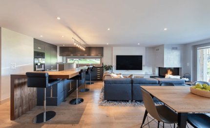 New build garden apartment moments from Medran 1/5