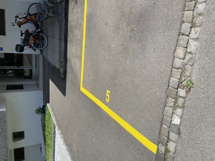 Cheap car parking space 1/3