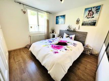 Offre unique! Spacieuse maison à rénover - 2 Appartements de 6.5 pces 1/5