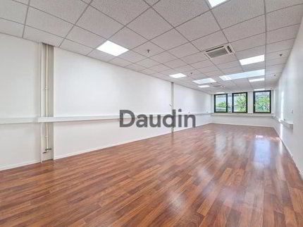 Bureau d'env. 97m2 à Meyrin 1/5