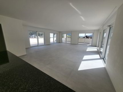 Attique de 4.5 pièces en vente à Flums - 191 m² 1/5