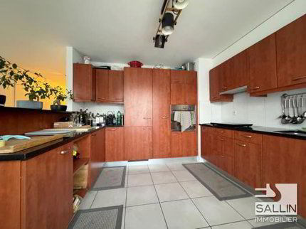 Spacieux appartement de 4œ pièces au rez-supérieur avec 1 place int. 1/5