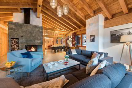 Luxuriöses Chalet mit 4 Wohneinheiten und Schwimmbad 1/5