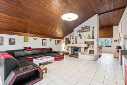 Grosszügige Villa mit grossem Garten 1/5