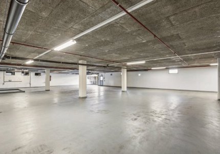 Vermietung von Lager- und Gewerbeflächen in La Chaux-de-Fonds (NE) 1/5