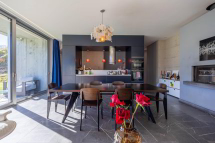 Maison individuelle with 5.5 rooms on sale in Sion - 250 m² 1/5