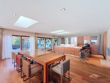 Apartment for sale, Avenue de la Gare (Crans-Montana, Switzerland) 1/5