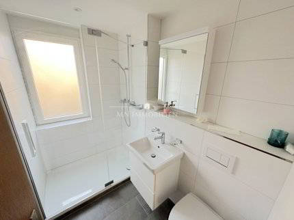 Appartement de 5 pièces en location à Arlesheim - 145 m² 1/5