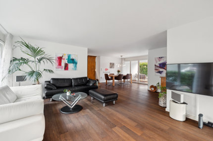 Erdgeschosswohnung mit eigenem Garten 1/5