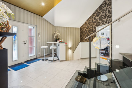 266 m² Luxus mit idyllischer Gartenanlage 1/5