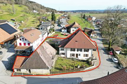 HISTORISCHES ZWEIFAMILIENHAUS MIT NEBENGEBÄUDE 1/5