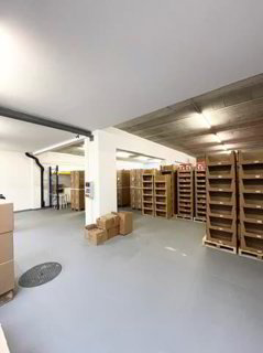 Espace industriel polyvalent de 280 m² à louer - Cortaillod 1/5