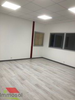 Bureau en location à Le Mont-sur-Lausanne - 330 m² 1/5