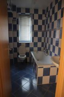 3 pièces dans petit immeuble 1/5