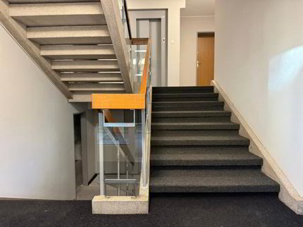 Lumineux appartement de 3 pièces idéalement situé à deux pas du lac ... 1/5