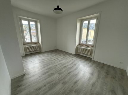 Appartement de 3 pièces en location à Couvet 1/5