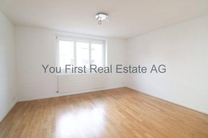 Bureau de 4 pièces en location à Oberwil - 108 m² 1/5