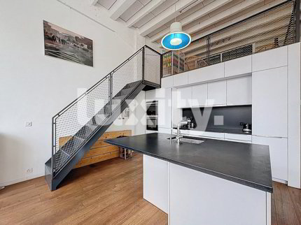 Loft de 6 pièces en vente à Genève - 245 m² 1/3