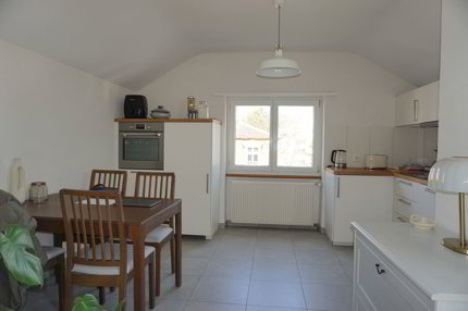 ARI-253 - Immeuble de 3 appartements, 3 garages et 2 places de parking à proximité de la gare CFF 1/5