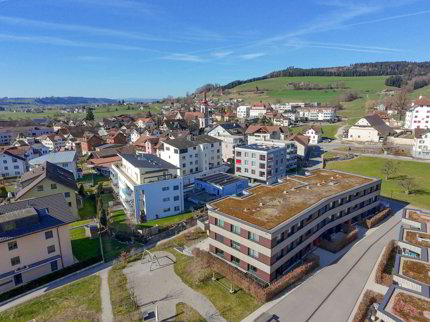 Moderni, sonnigi 4 ½-Zemmer-Gartewohnig met grosser Terrasse 1/5