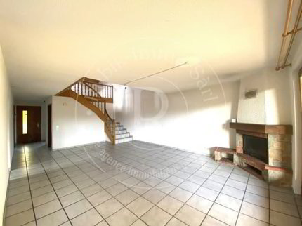 Jolie maison à proximité immédiate de la gare 1/5