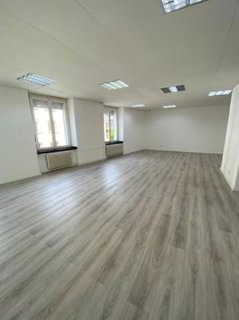 Très beaux bureaux / locaux commerciaux de 90 m2 à Delémont 1/5