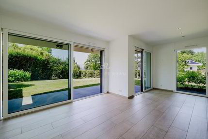 Maisons neuves en deuxième rang du lac 1/5