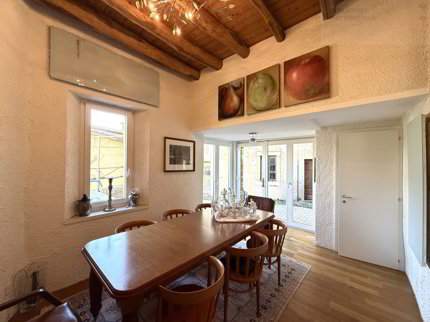 Maison rénovée de 5.5 pièces en vente à Castel San Pietro - 210 m² 1/5