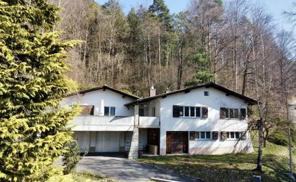 Maison individuelle de 5.5 pièces en vente à Moutier - 180 m² 1/5