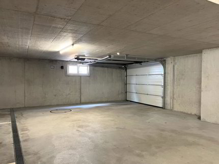 EINSTELLPLATZ FÜR IHR AUTO 1/5