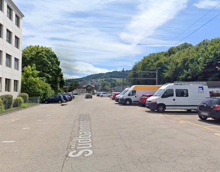 Parkplätze direkt am Bahnhof Weissenbühl in Bern 1/1