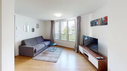 Rooftop Views & Central Location: 1-Bedroom Apartment in Lausanne 1/5