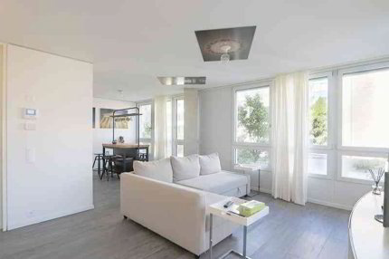 helle, moderne 2.5-Z.-Wohnung an sonniger Lage beim Yachthafen am See 1/5