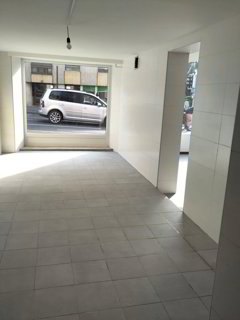 Local commercial de 1.5 pièces en location à Lausanne - 240 m² 1/5