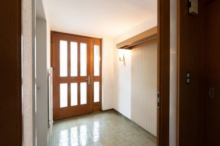 Einfamilienhaus mit Werkstatt im Dorfkern 1/5