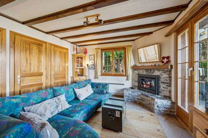 4.5-Zimmer-Chalet mit Dependance und Panoramablick über die Walliser Bergwelt 1/5