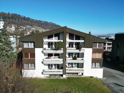 Attraktive 4.5 Zimmer-Dachwohnung in ruhigem Wohnquartier 1/5
