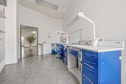 Vente 4 surfaces commerciales en PPE - Versoix, Martigny, Sion, Sierre 1/5