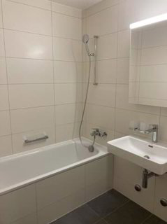 Appartement de 2.5 pièces au 8ème étage avec balcon à Lausanne 1/5