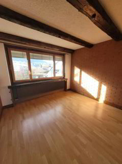 Appartement spacieux de 4 pièces au 1er étage à louer à Glovelier,... 1/5