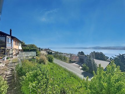 House for sale in Vully-les-Lacs, Switzerland 1/5