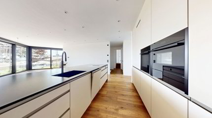 EXKLUSIVE 4.5 ZIMMER WOHNUNG MIT PANORAMA AUSSICHT UND GROSSEM AUSSENBEREICH 1/5