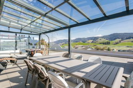 Wohnen mit Weitsicht: 7.5-Zimmer-Terrassenhaus mit Panorama-Terrasse 1/5